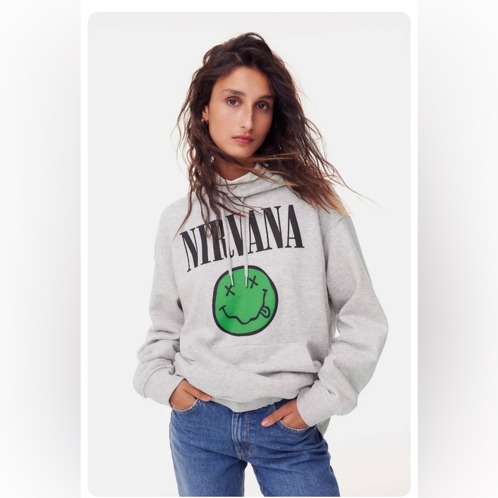 Nirvana sweater – Gray Graphic Sweatshirt Size M – New With Tags (NWT)
